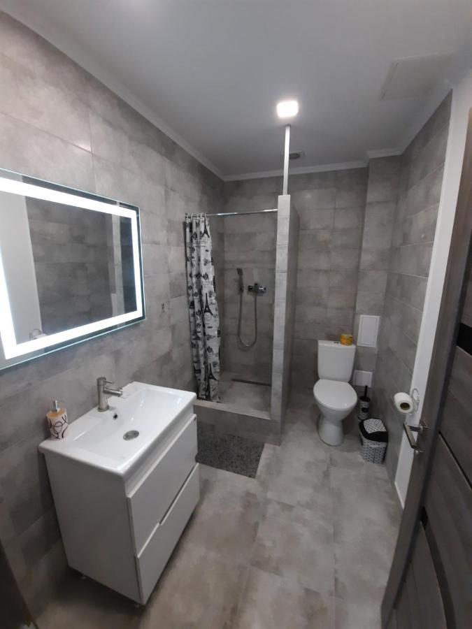 New Luxury Studio Apartment イヴァーノ＝フランキーウシク エクステリア 写真