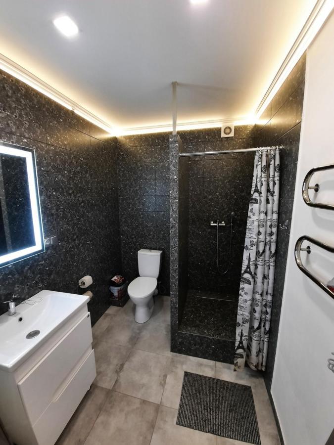 New Luxury Studio Apartment イヴァーノ＝フランキーウシク エクステリア 写真