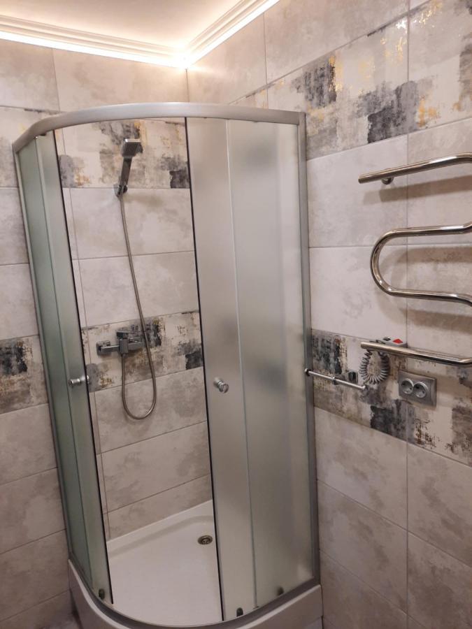 New Luxury Studio Apartment イヴァーノ＝フランキーウシク エクステリア 写真