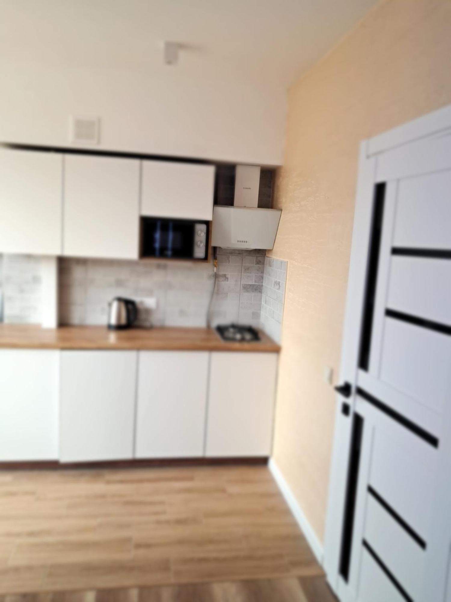 New Luxury Studio Apartment イヴァーノ＝フランキーウシク エクステリア 写真